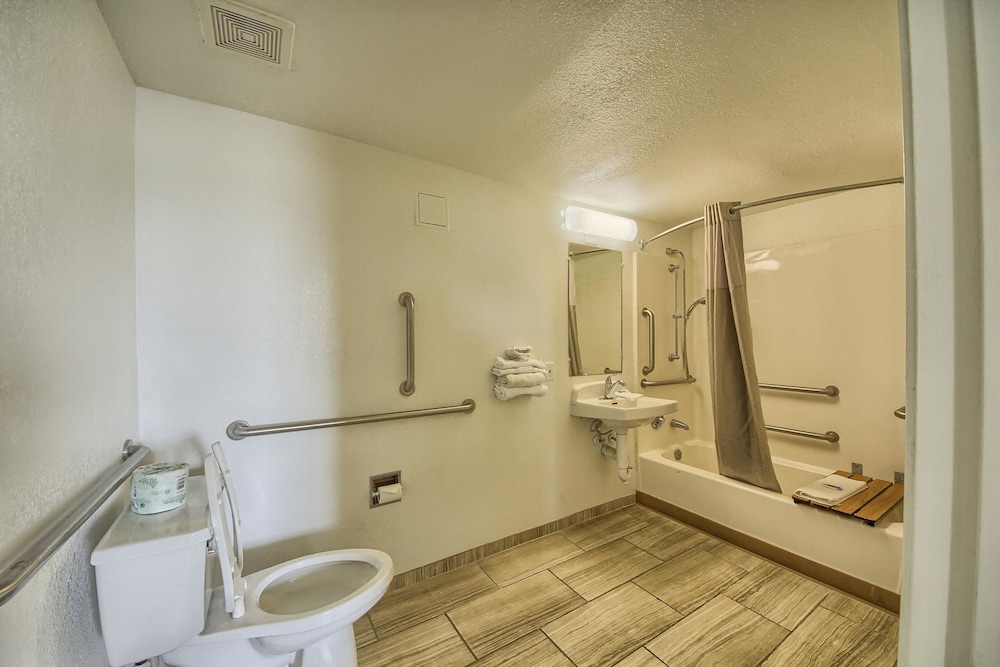 Motel6 San Antonio, TX - Northwest Medical Center 58/60