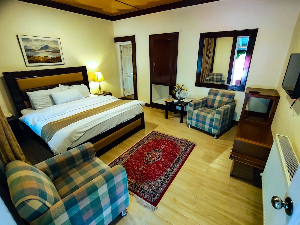 Lockwood Hotel Murree 4/15