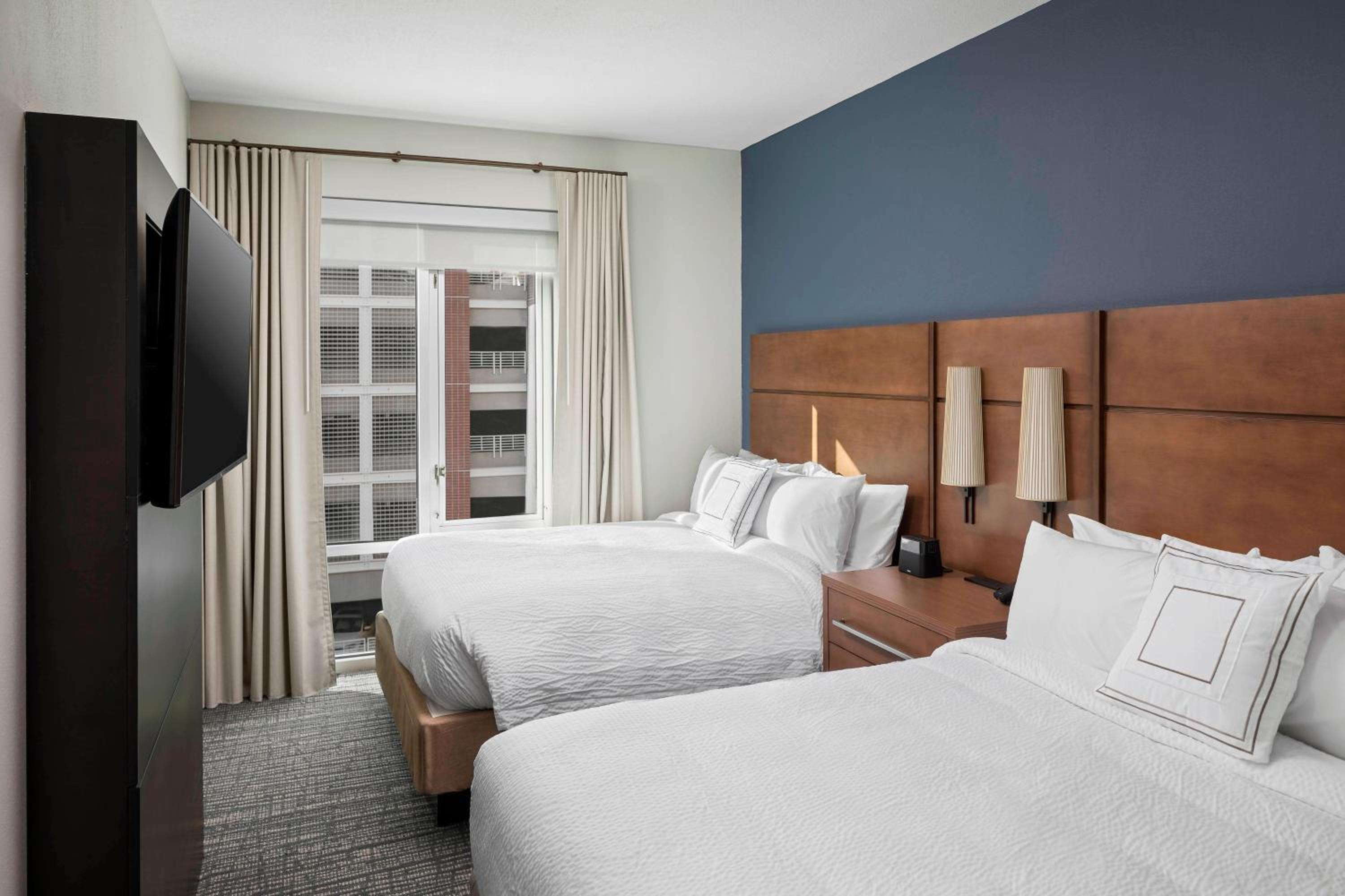 2 Bedrooms, 2 Rooms, Suite