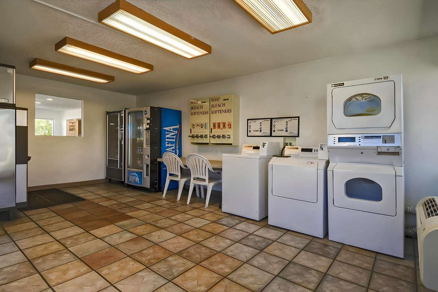 Motel 6 Las Vegas - I- 15 Stadium 8/17