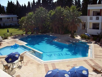 Olga's Paradise Apartments 39/41