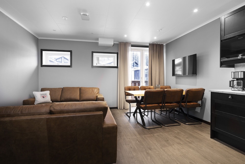 Mountain Lodge 30/50