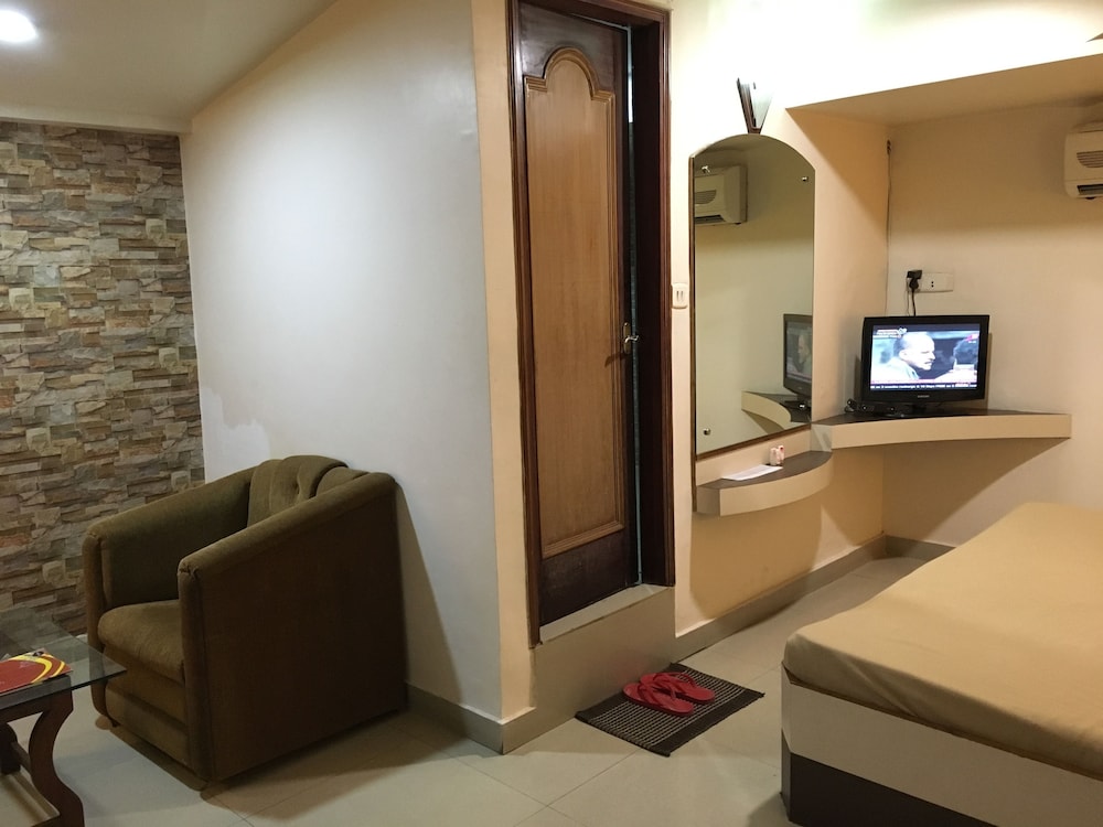HOTEL GRAND ARJUN 36/50