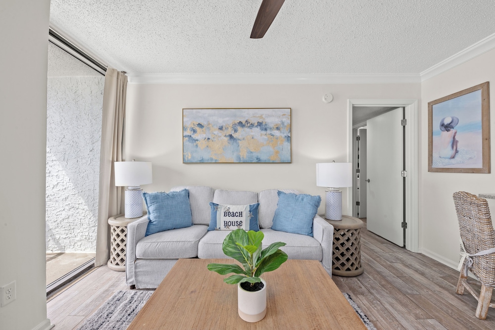 Sandpiper Beacon Beach Resort 24/50