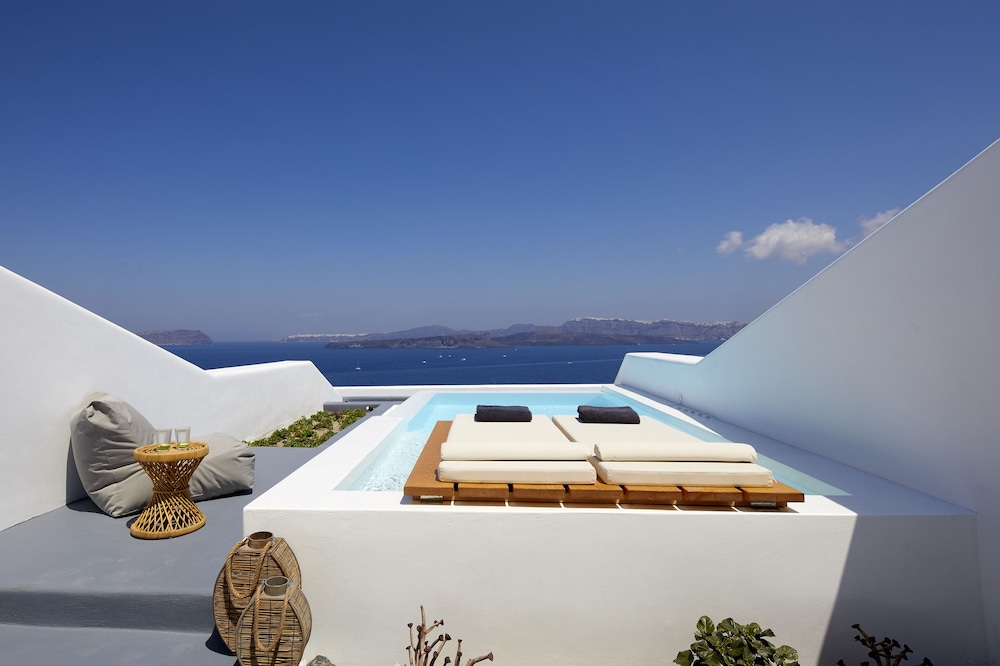 Phos The Boutique Luxury Hotel & Villas 3/50