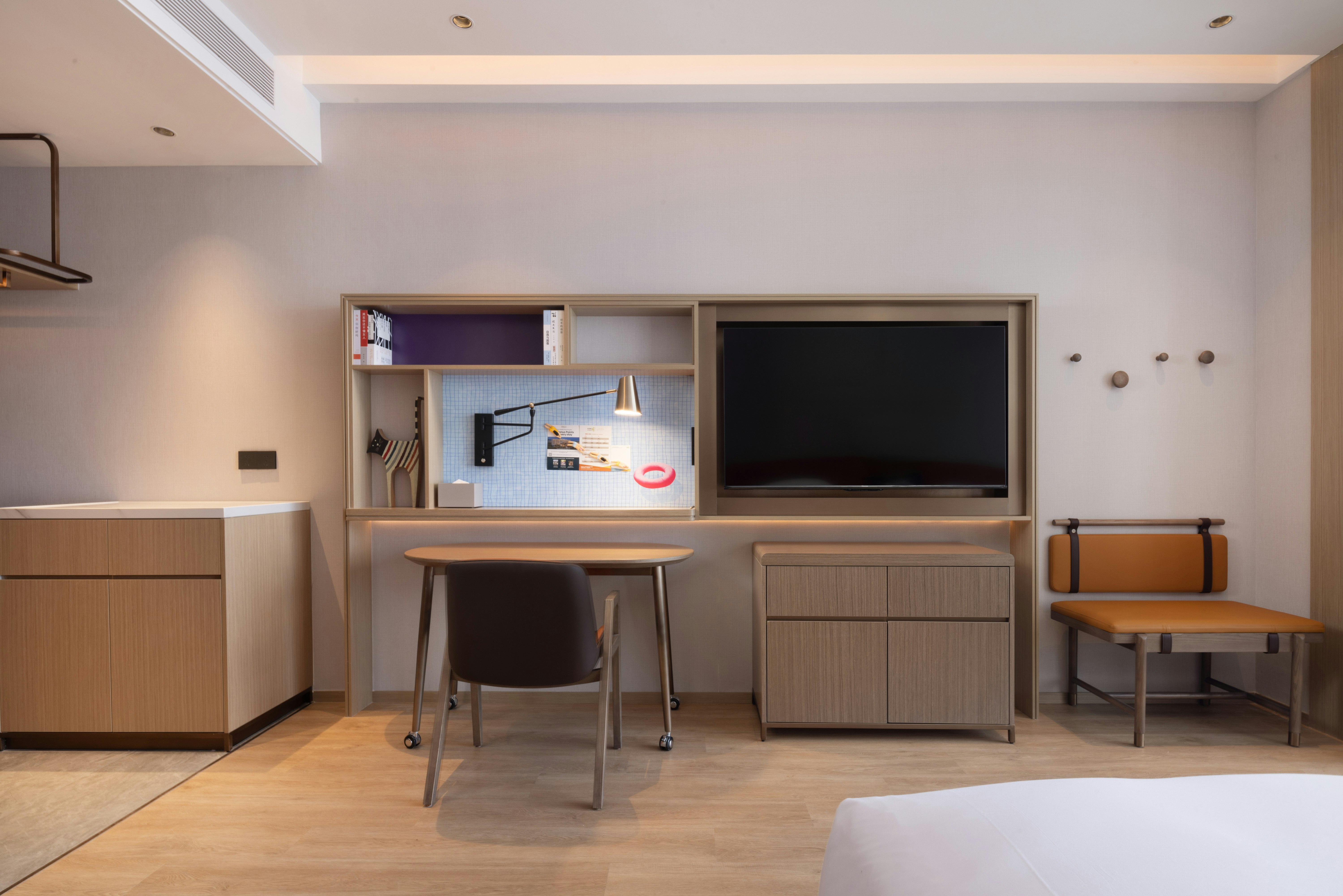 Home2 Suites by Hilton Yiwu World Trade Center 50/60