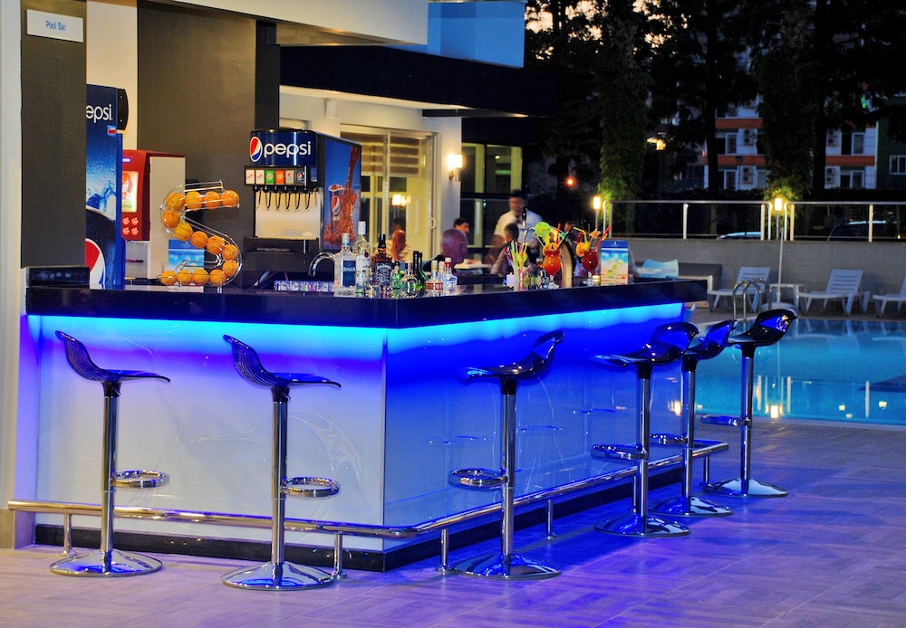 Kleopatra Ramira Hotel 24/36