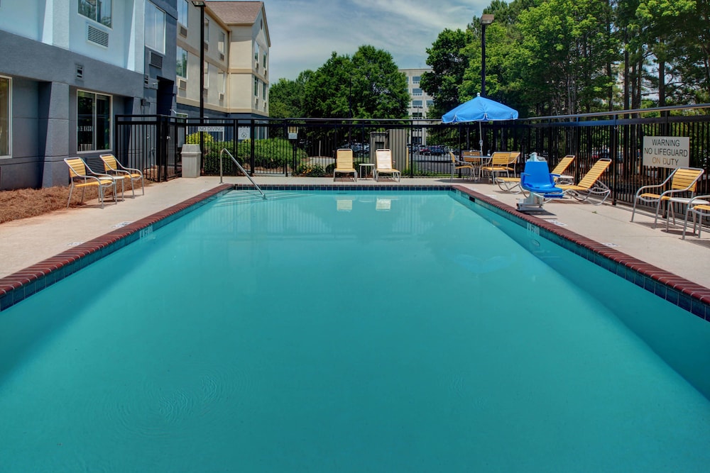 Fairfield Inn Suites Atlanta Alpharetta 1/27