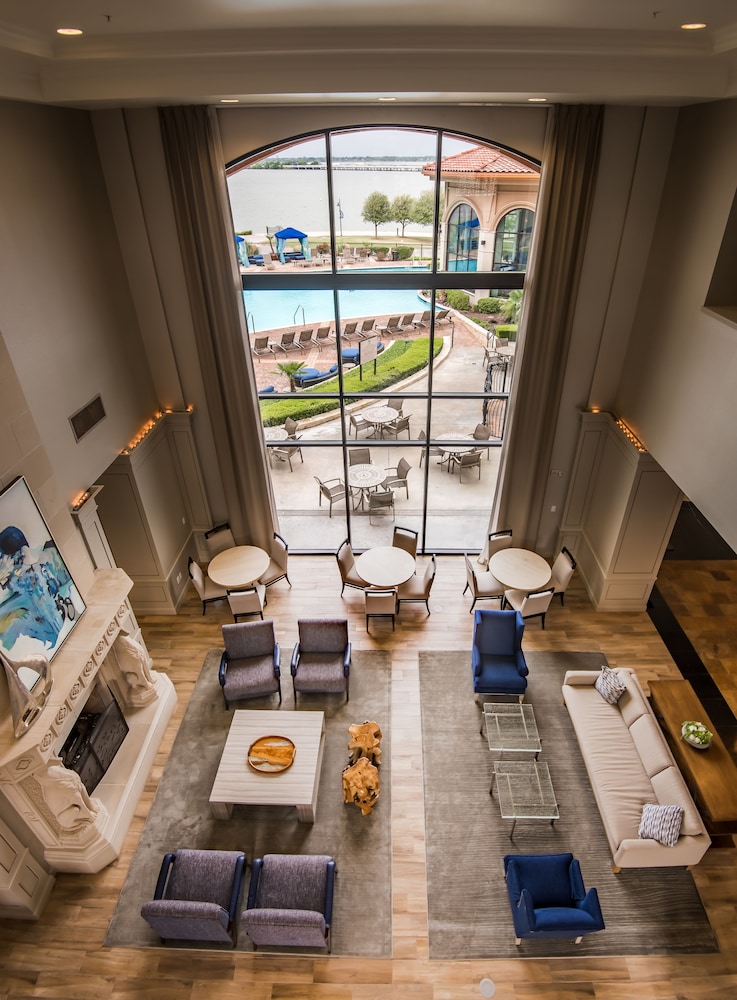 Hilton Dallas/Rockwall Lakefront 29/77