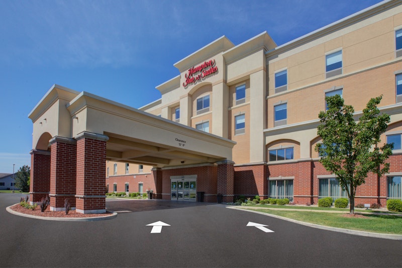 Hampton Inn and Suites Flint-Grand Blanc 44/46