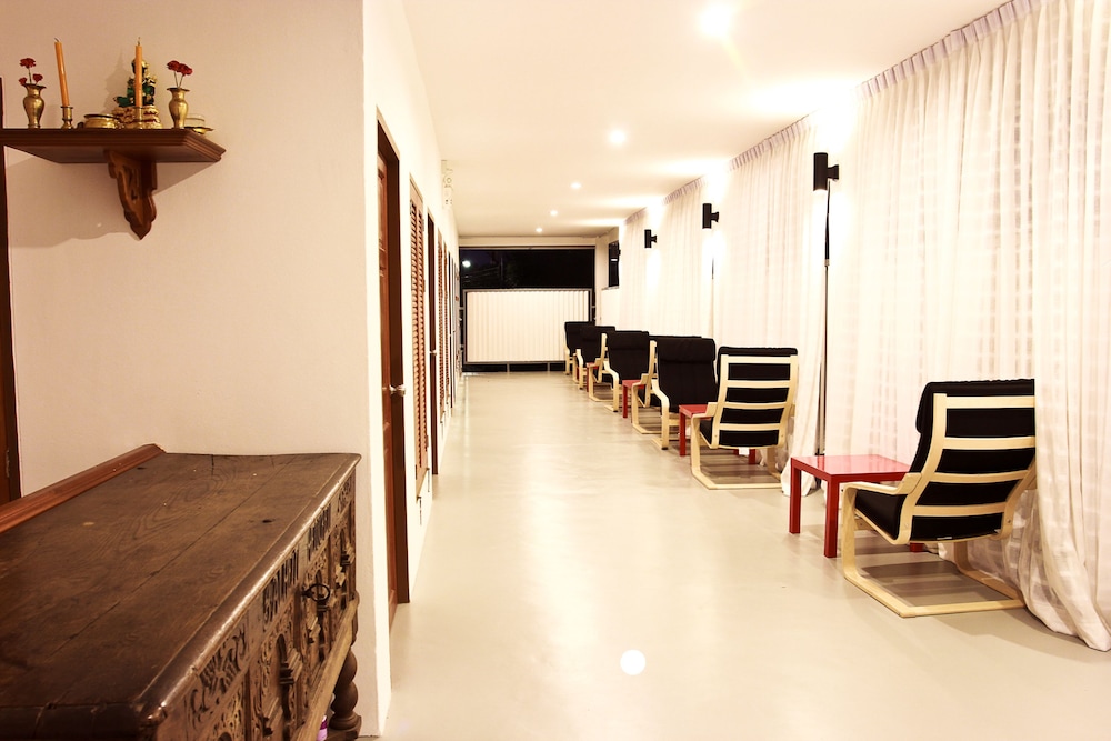Barefeet Naturist Resort 33/48