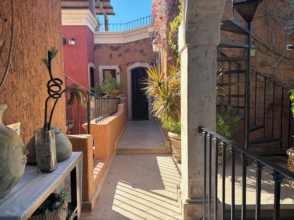 Posada Del Cortes Hotel 23/50