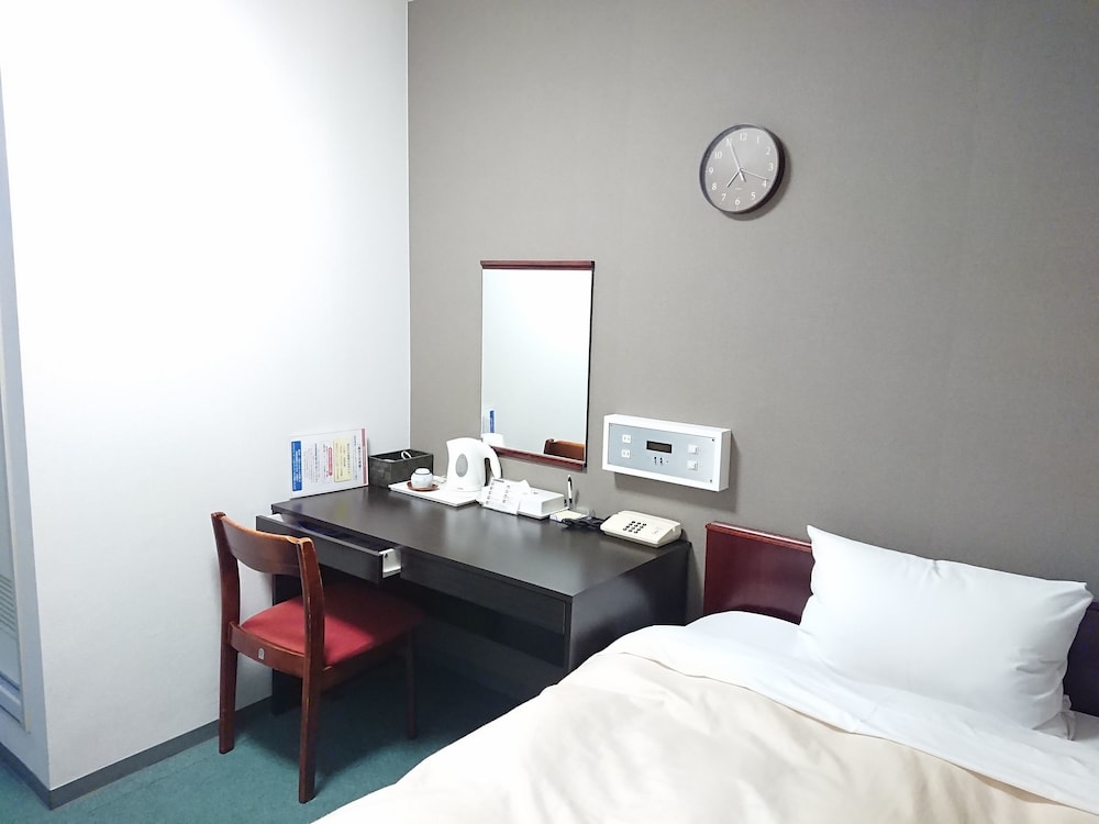 Hotel Crown Hills Imabari 61/68
