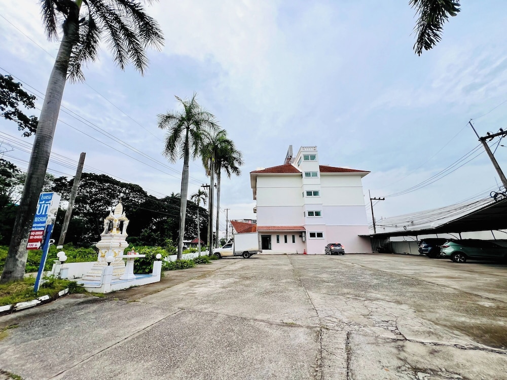 Bt Grand Condotel 57/64