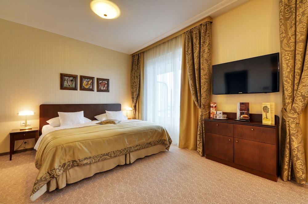 EXECUTIVE, DOUBLE BED, TERRACE