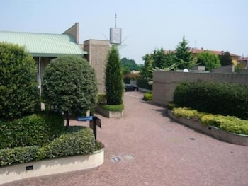 surroundings