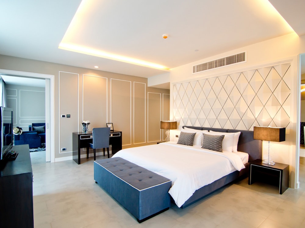 Way Hotel 16/73