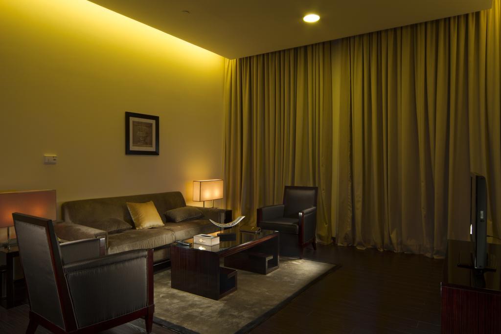 Zara Continental Hotel 19/27