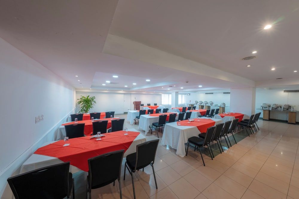Hotel Faranda Express Soloy and Casino, a member of Radisson Individuals 38/50