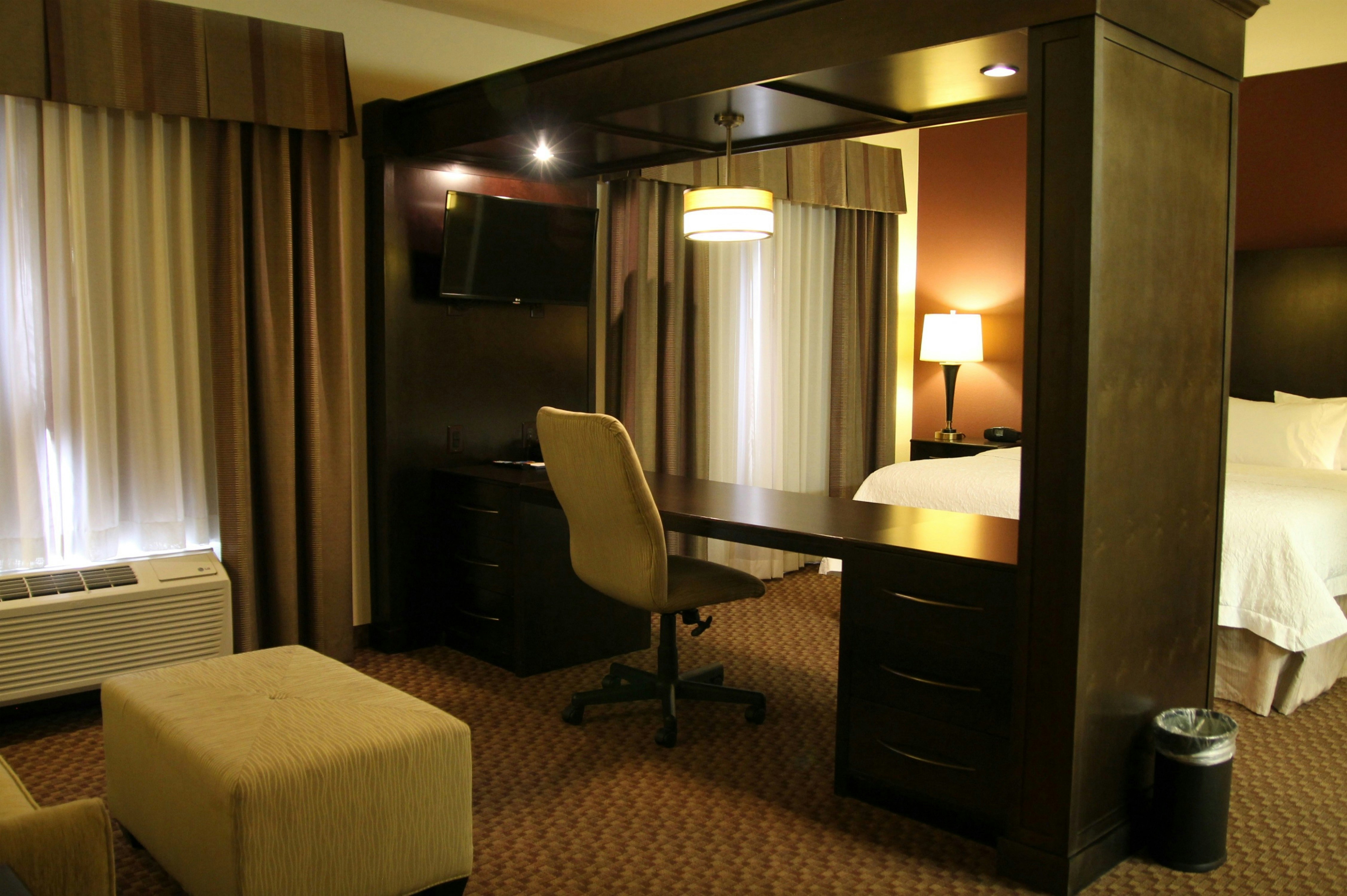 استوديو بسرير كينج مع أريكة للمدخنين، Hampton Inn and Suites Enid 2/3