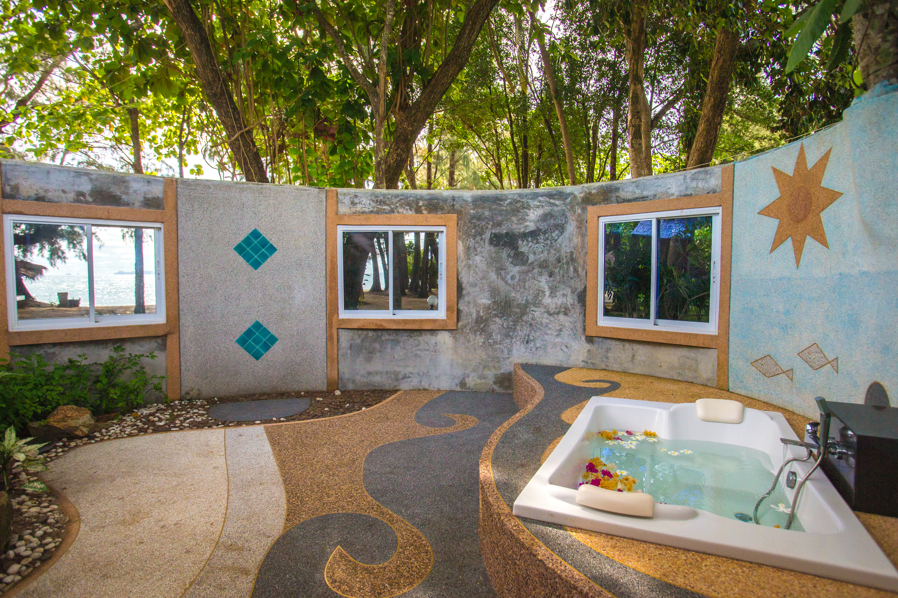 Hotel and Beach Bungalow at Lanta Resort 26/55