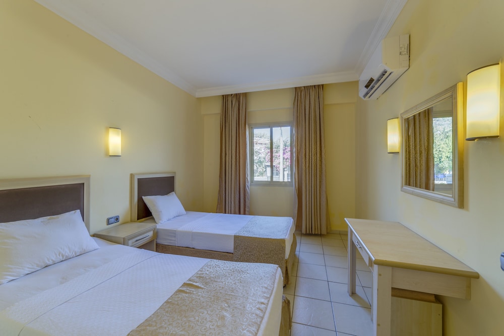 Alenz Suite Hotel 7/21
