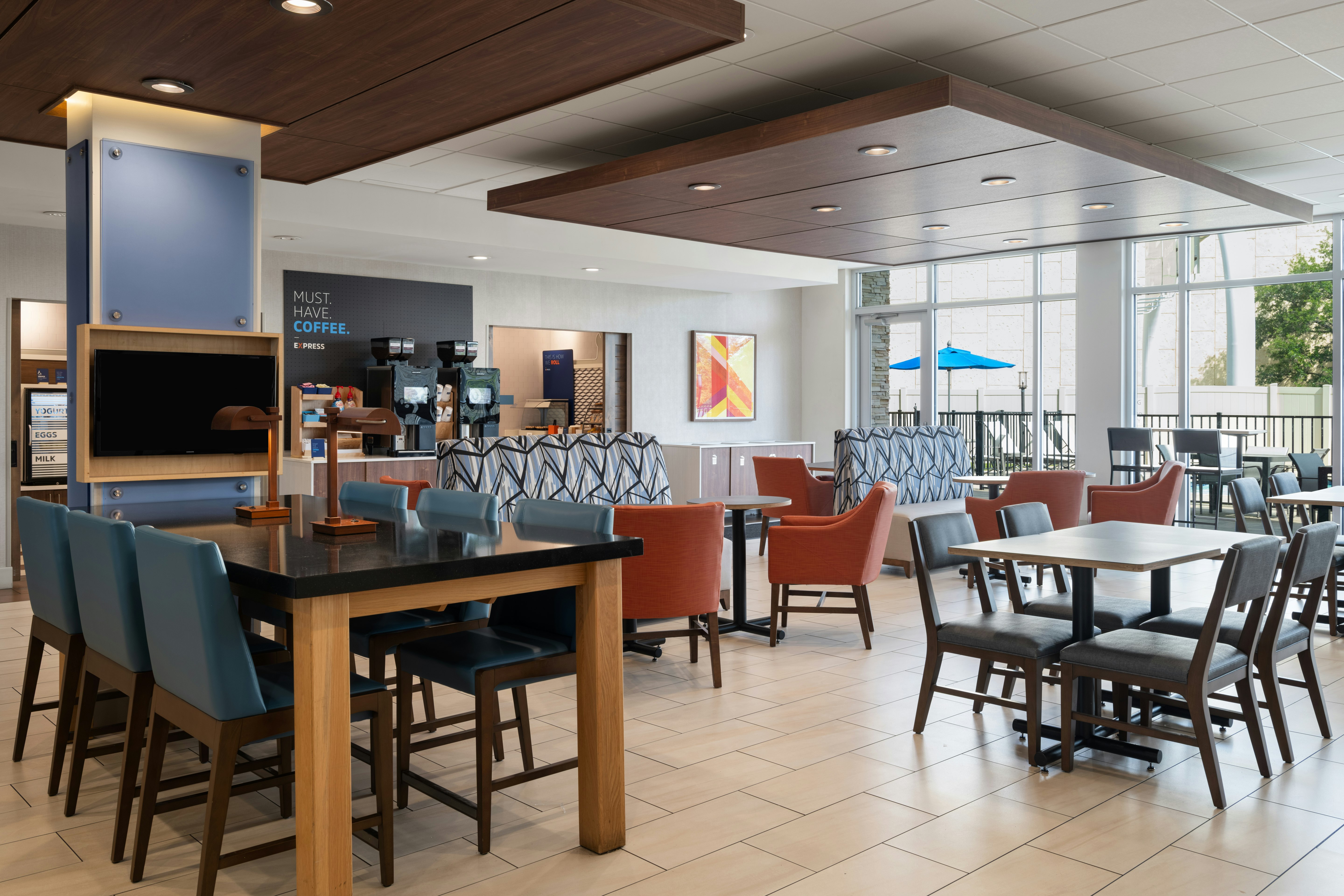 Holiday Inn Express Suites Tampa East Ybor City 34/56