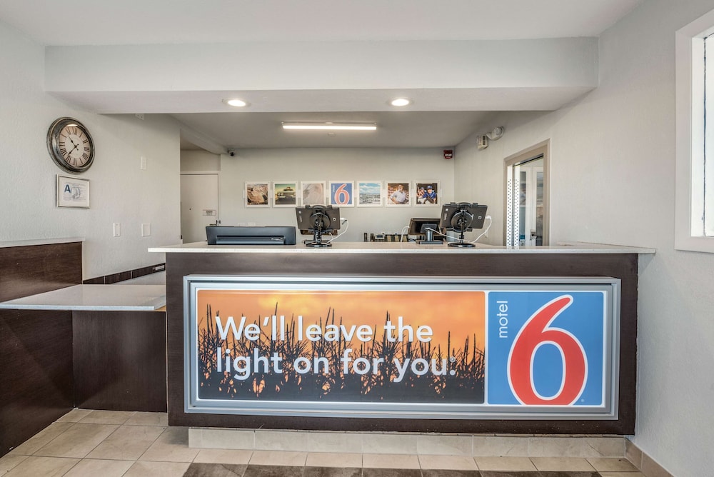 Motel6 Fort Wayne, IN 13/62