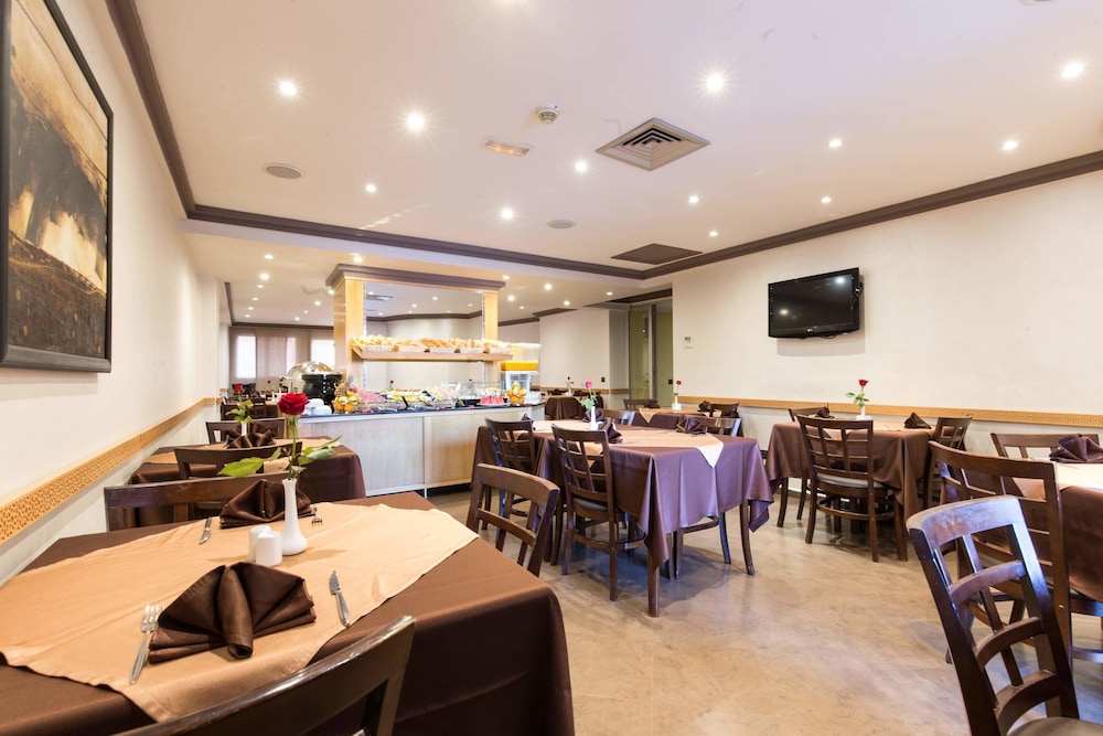 Hotel Almas 46/50