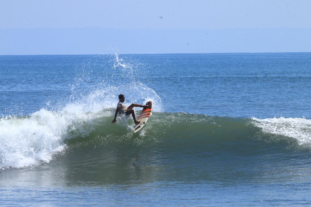 Bombora Medewi Wavelodge 60/66
