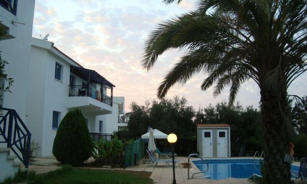 Socrates Apartments 11/16