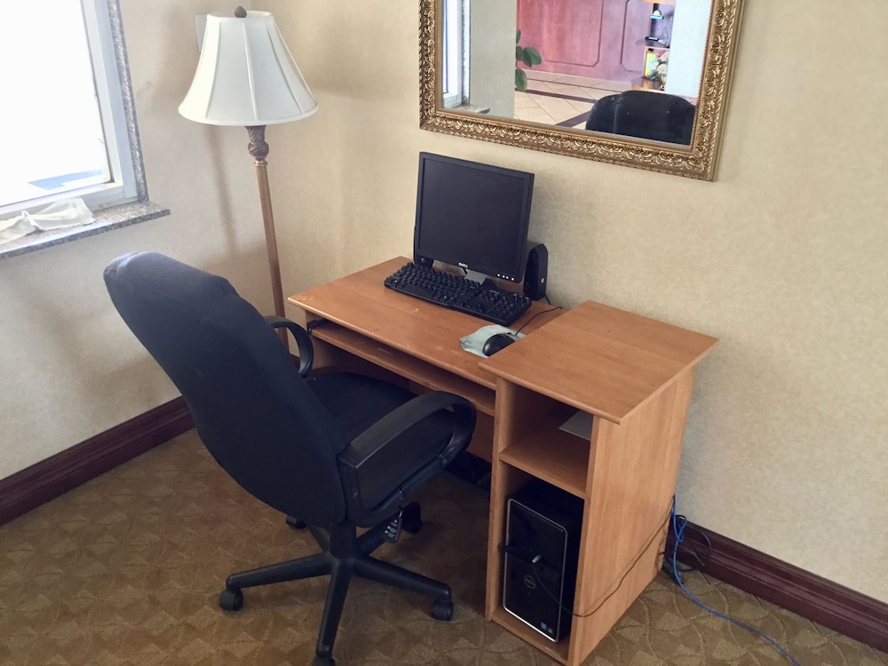 Days Inn By Wyndham Robstown 35/39