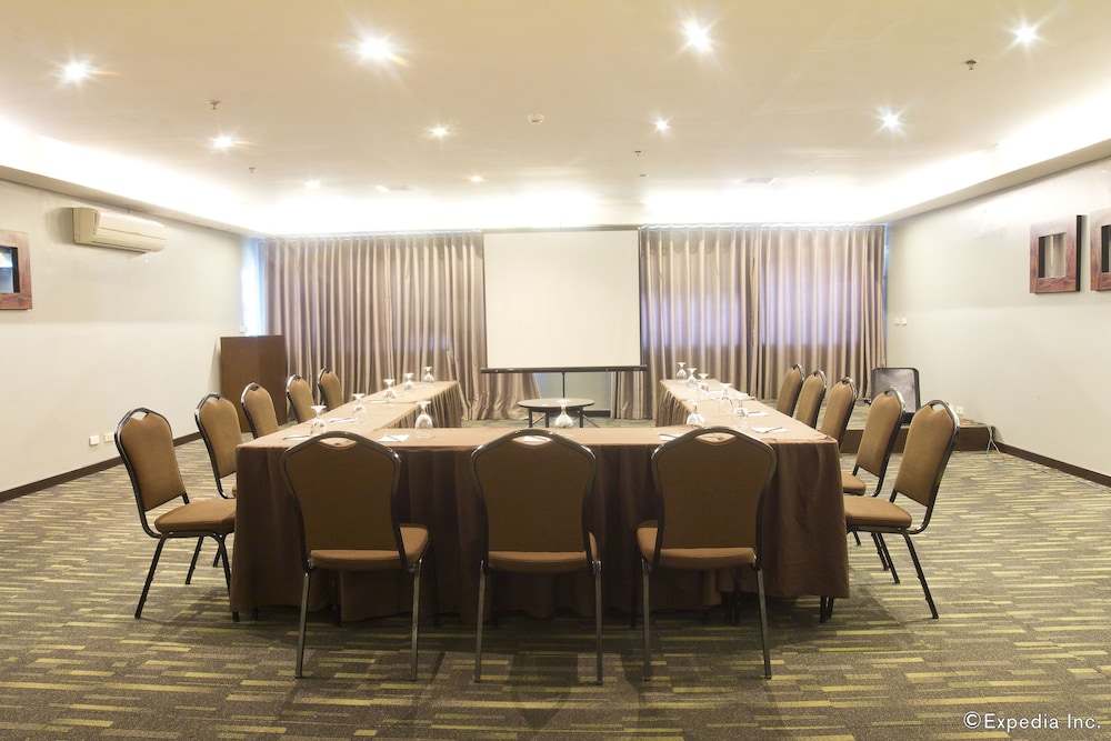 Lancaster Hotel Manila 36/45