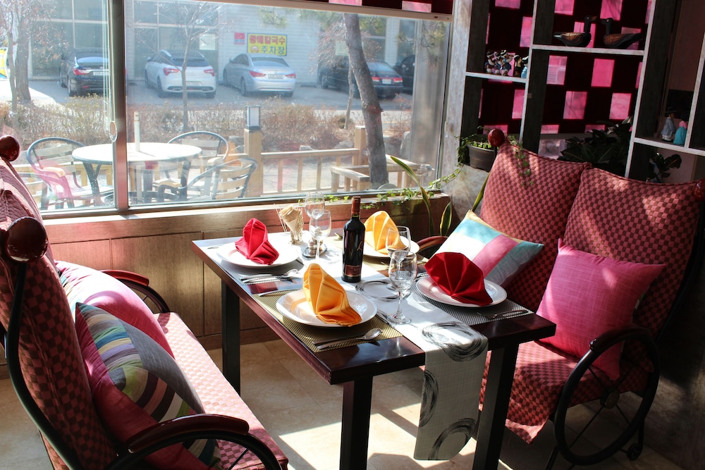 HOTEL PARKWOOD INCHEON AIRPORT 48/70