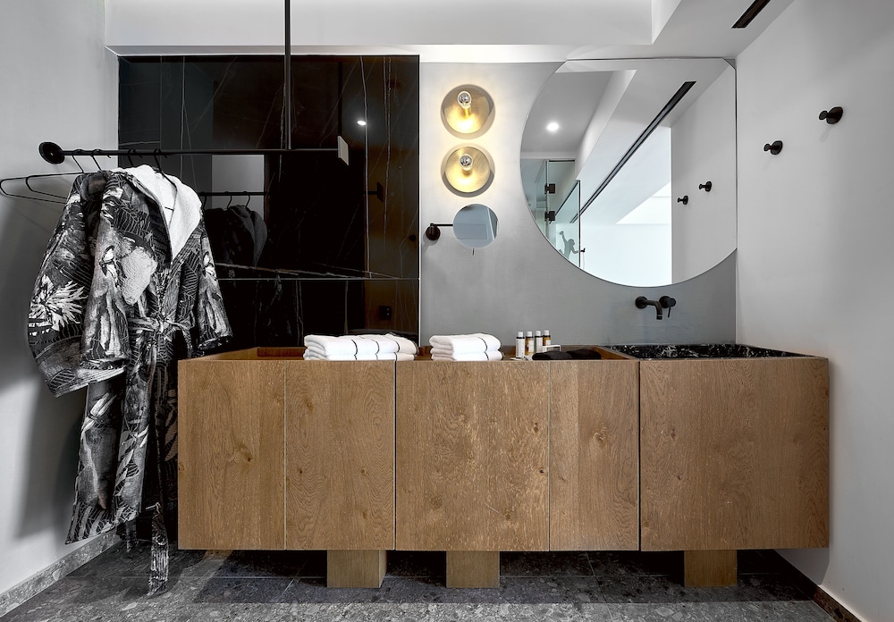 Dyo Suites 4/50