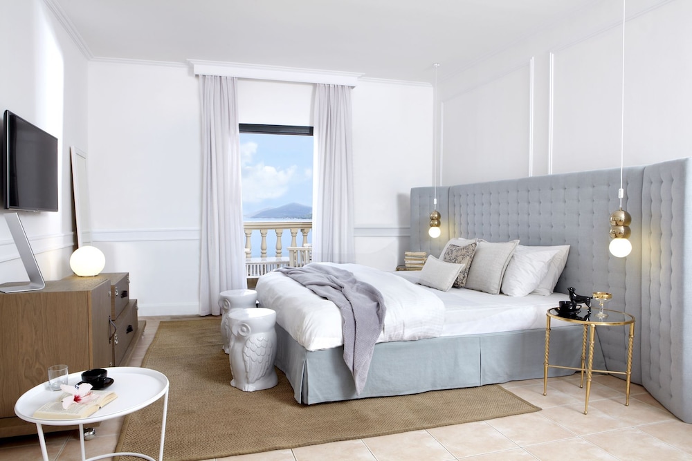 DELUXE, DOUBLE BED, SEA VIEW
