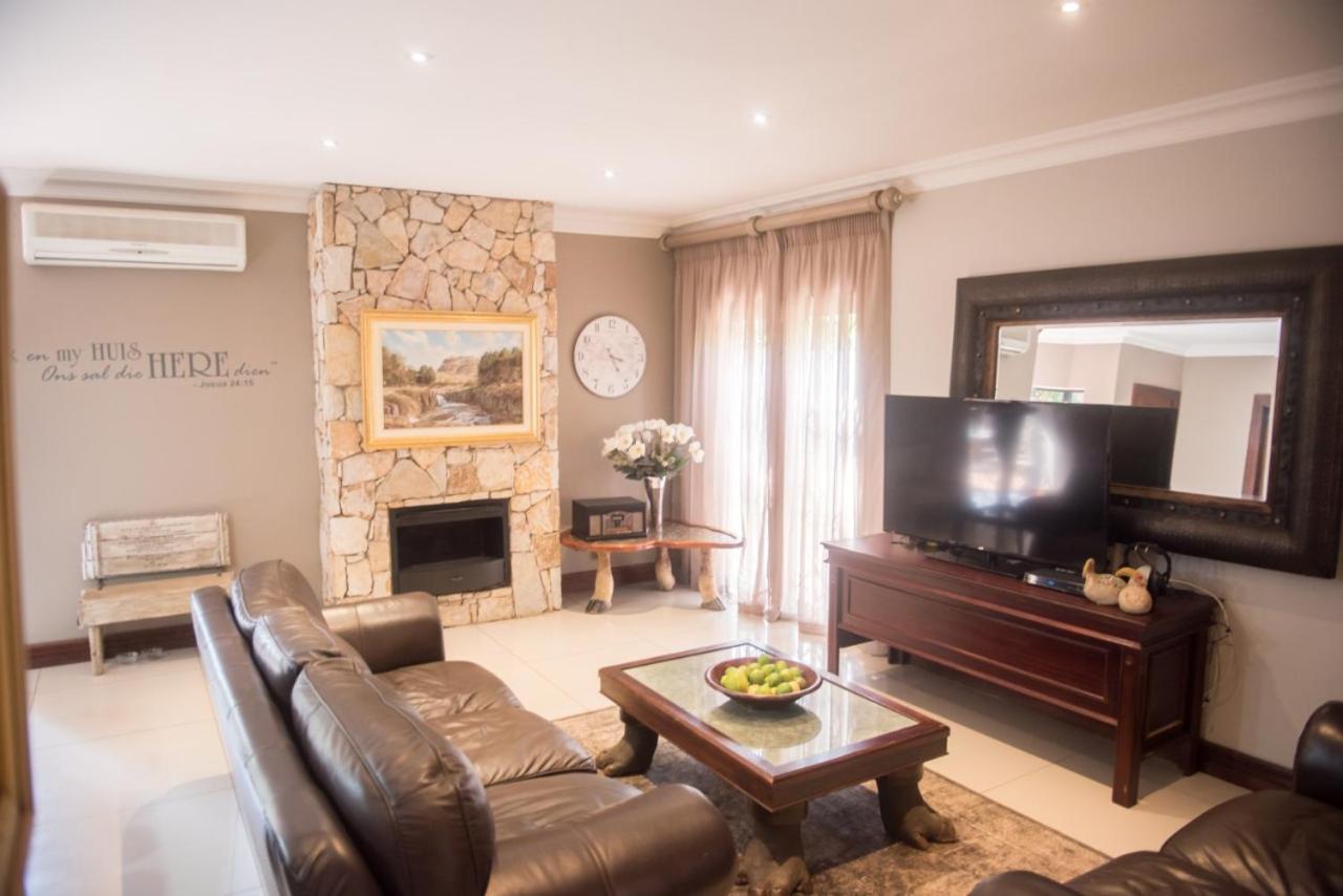 Potch Manor 31/49