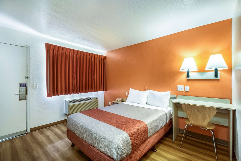 Motel6 Youngtown, AZ - Phoenix - Sun City 26/45