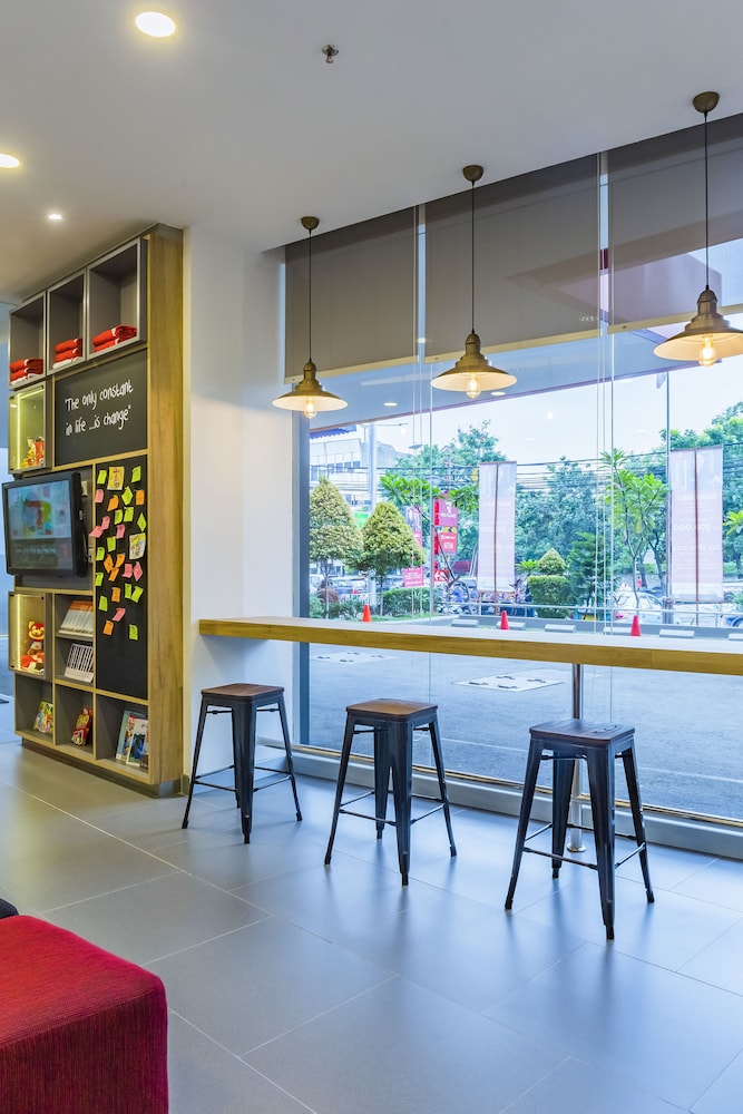 Monoloog Hotel Pasar Baru 40/45
