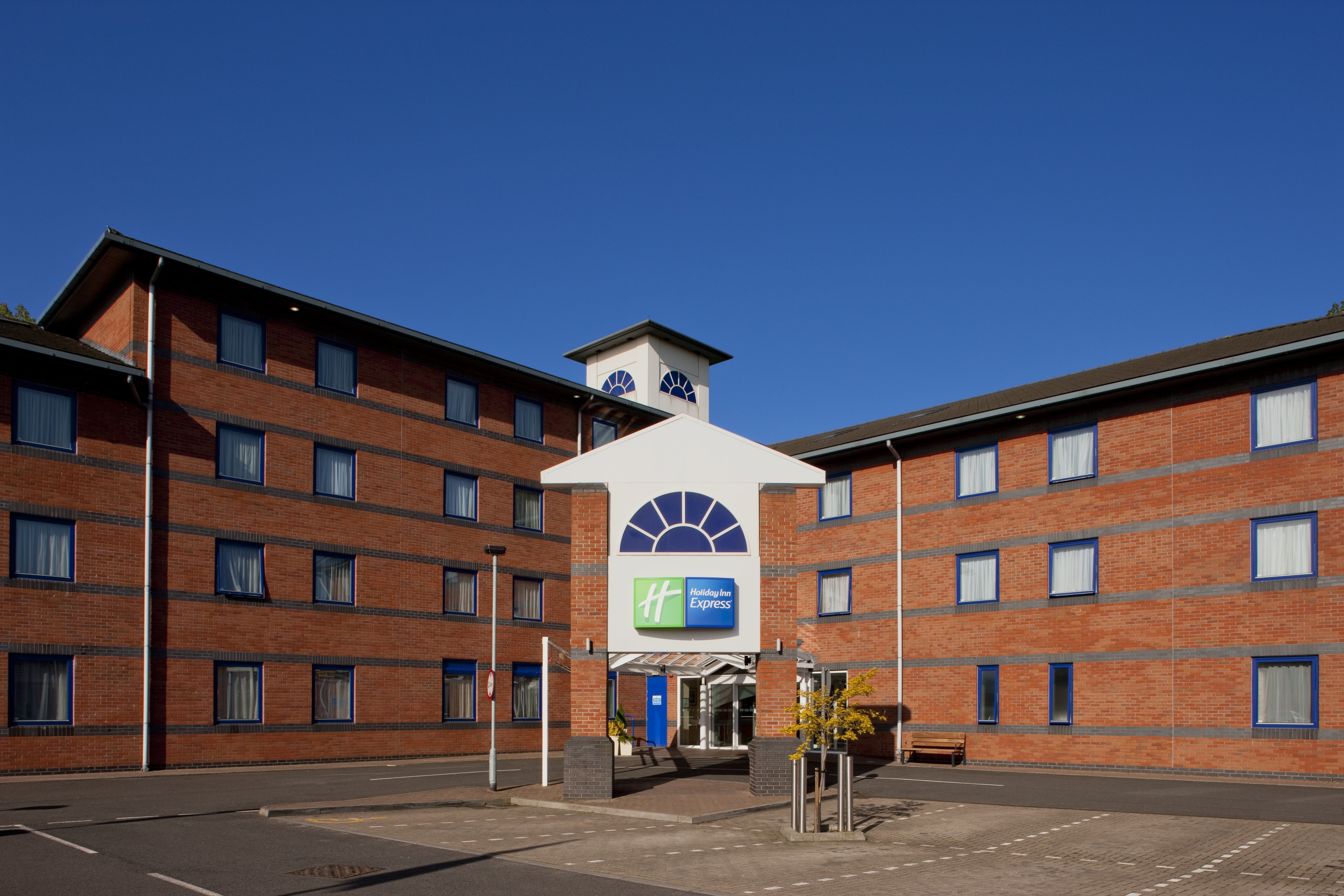 Holiday Inn Express Droitwich Spa 43/45