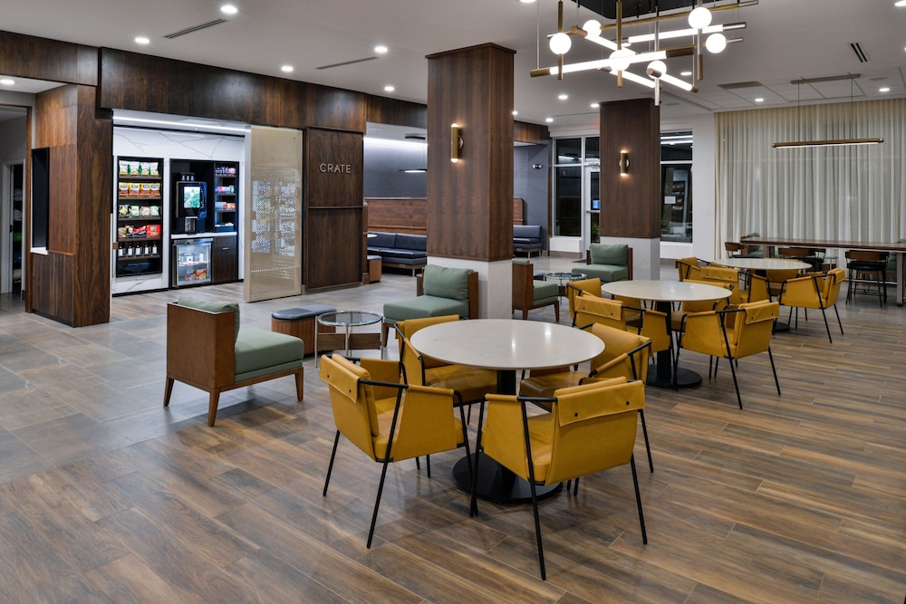 Courtyard by Marriott Raleigh Cary Crossroads 25/38
