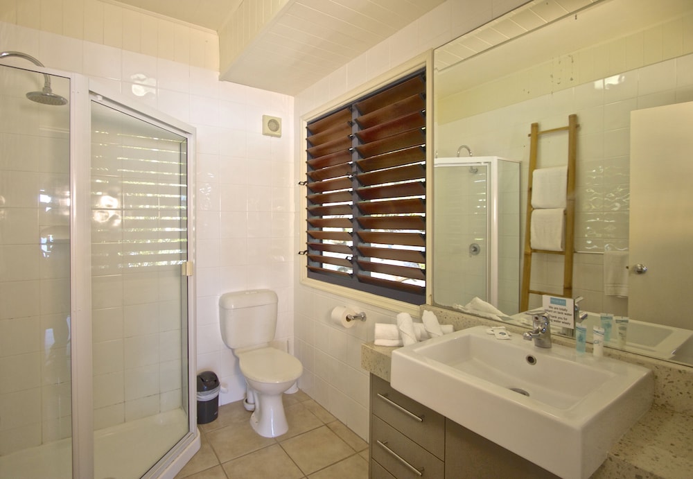 Palm Bay Resort (Adults Only 16+) 90/93