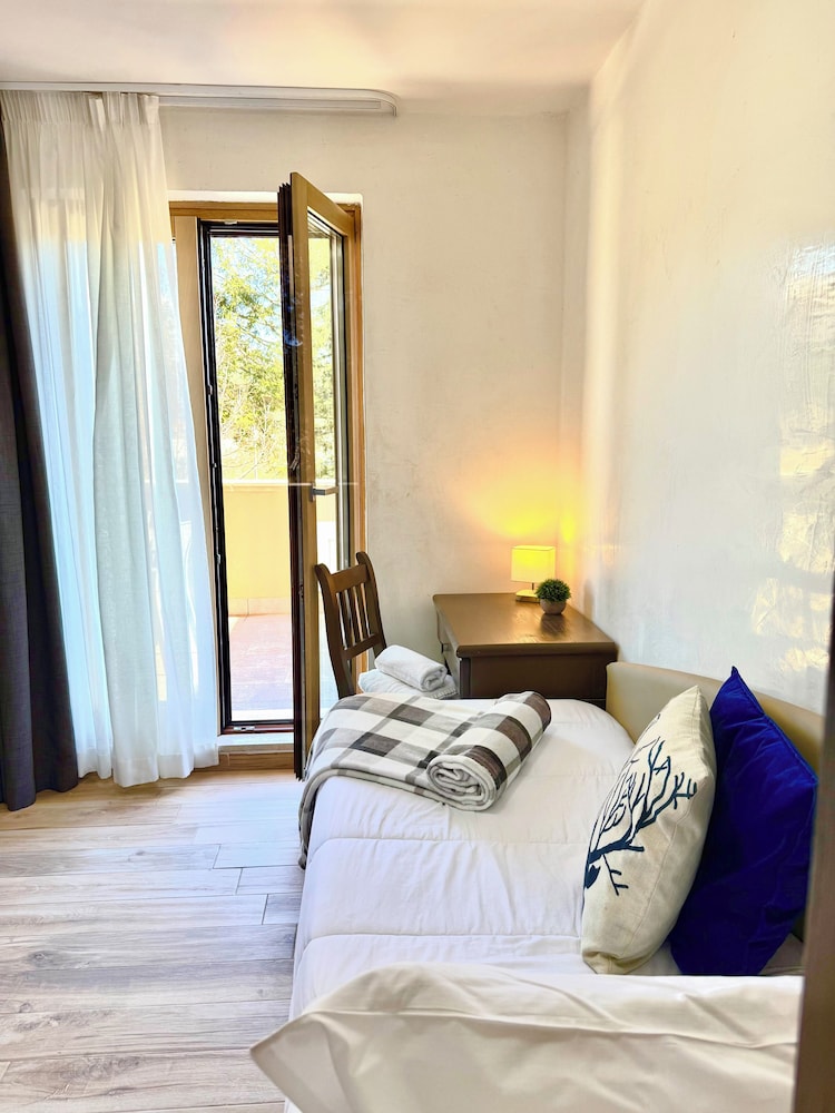 Room, Triple, Murphy Bed, Terrace