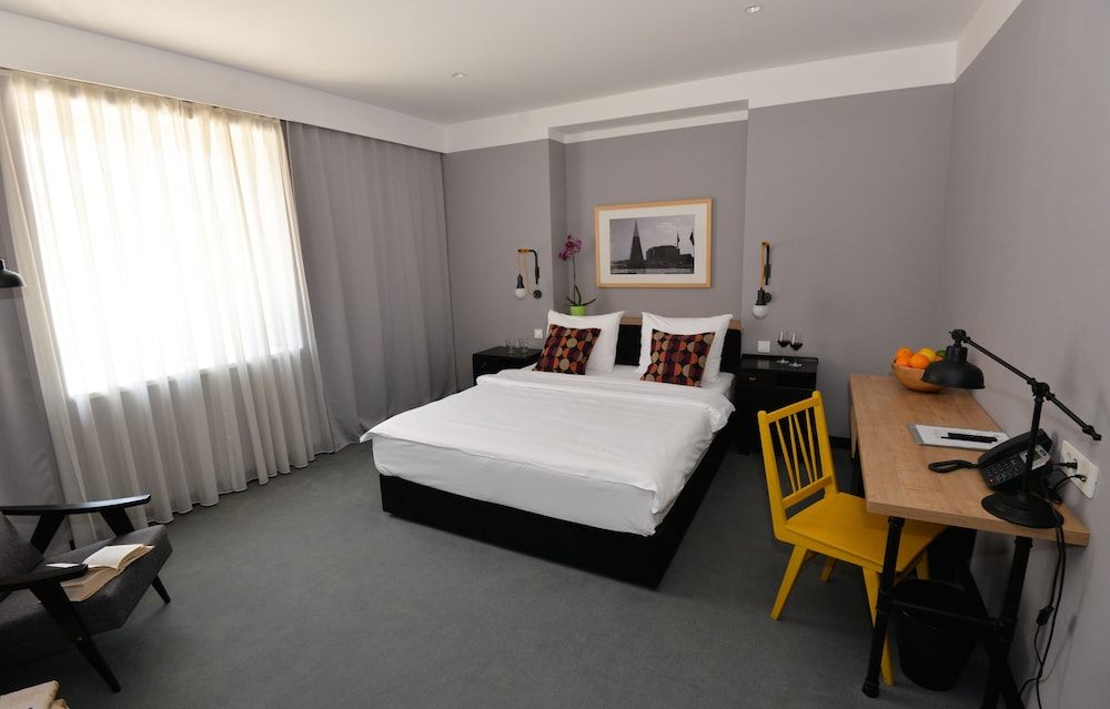 The Loop Hotel 12/63