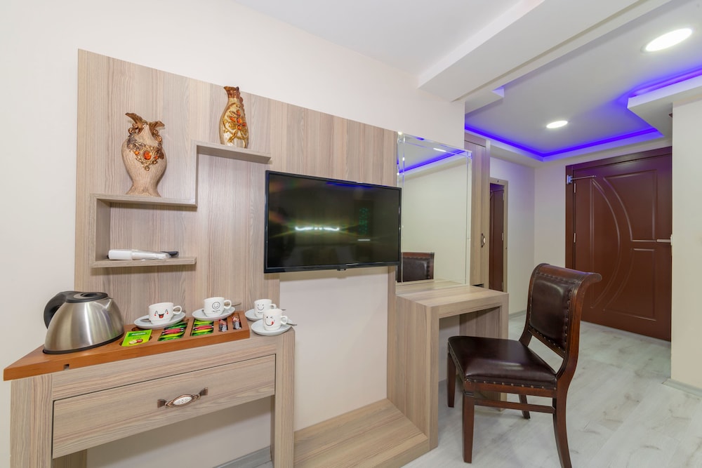 Raimond Hotel 27/29