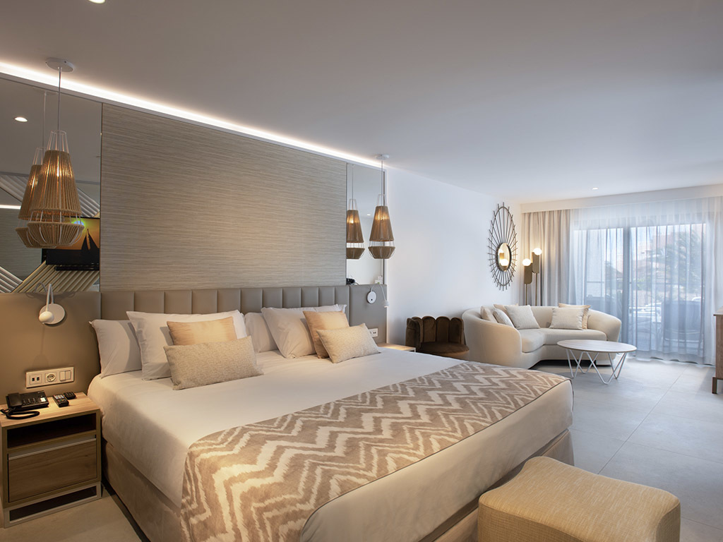 Suite, Lateral Side Sea View