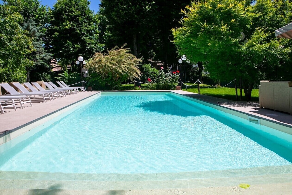 Hotel Milano Pool & Garden 34/44