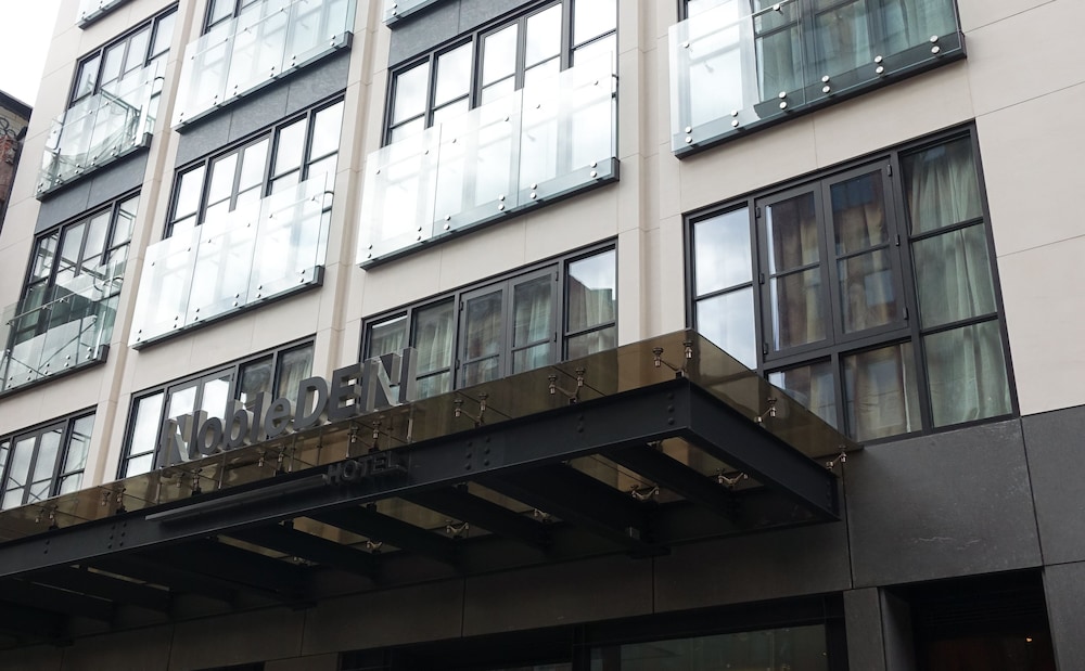 NobleDen Hotel 2/57