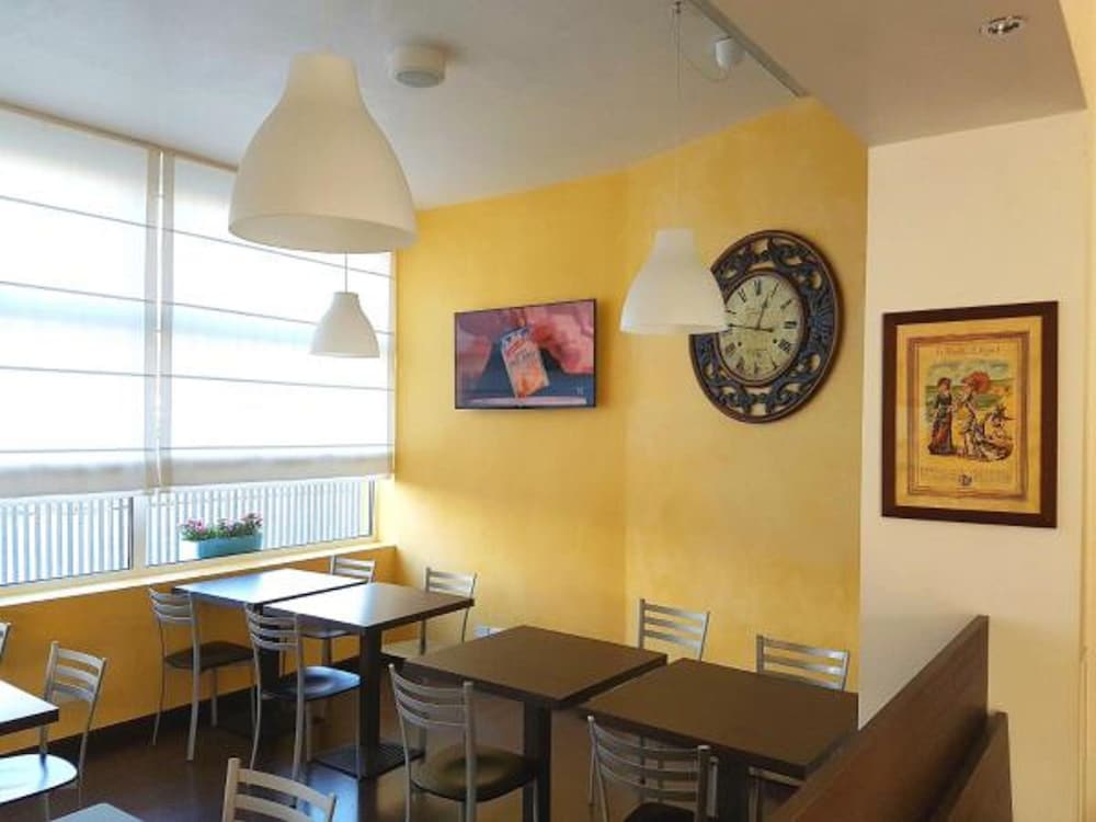 Hotel Alveri 22/34