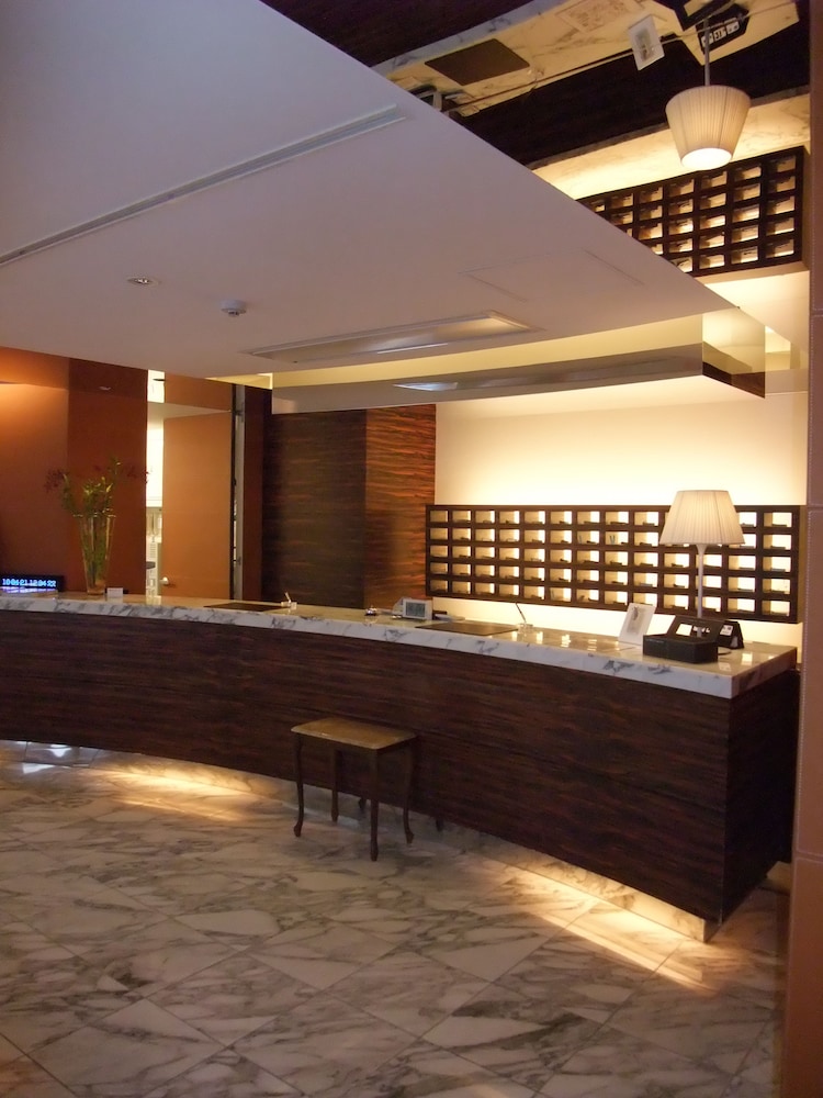 Center Hotel Toyota 42/57